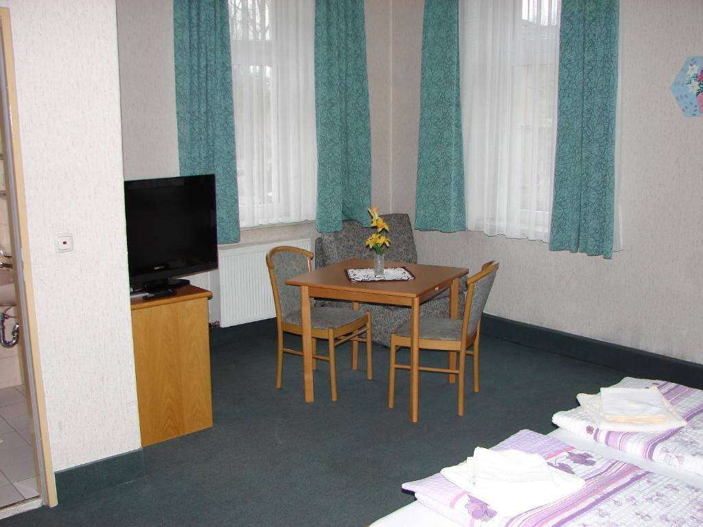 Hotel-Restaurant-Adler Reichenbach im Vogtland Szoba fotó